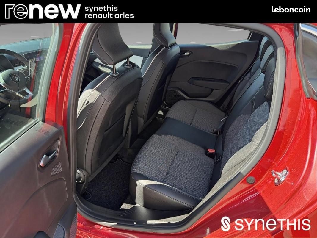 Renault Clio V E-Tech 140 - 21N Intens (image 9)