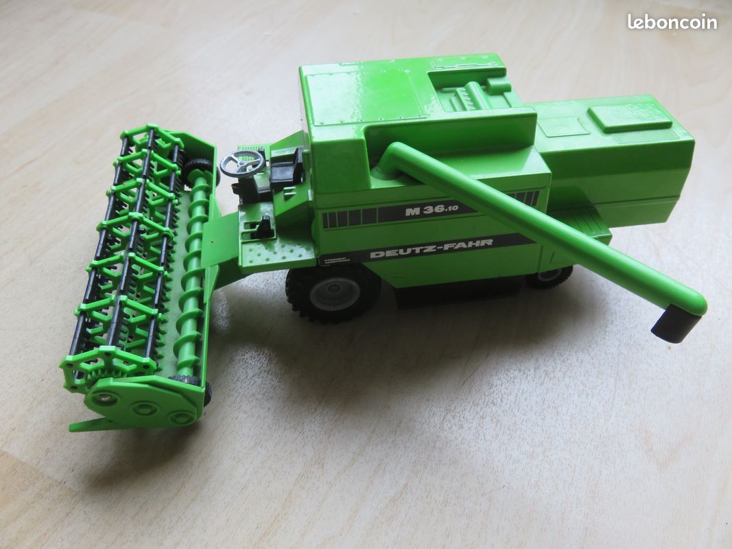 Moissonneuse SIKU Deutz-Fahr M 36.10 - Échelle 1/32 - Occasion