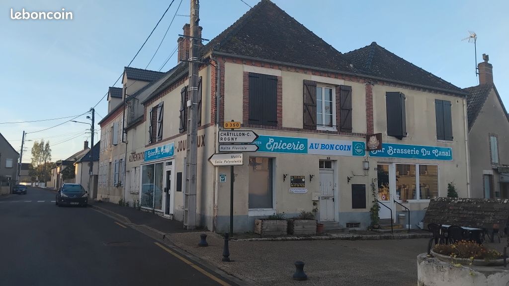 Appartement 3 pièces 190 m² · à Dammarie-sur-Loing · 190 m² · 75 000 €