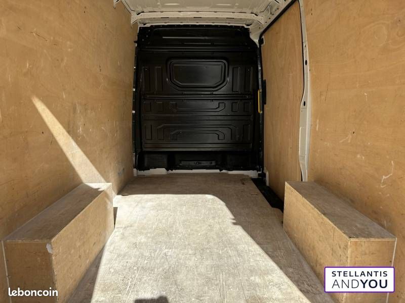 Volkswagen Crafter FOURGON VAN 35 L3H3 2.0 TDI 177 CH BVA BUSINESS (image 6)