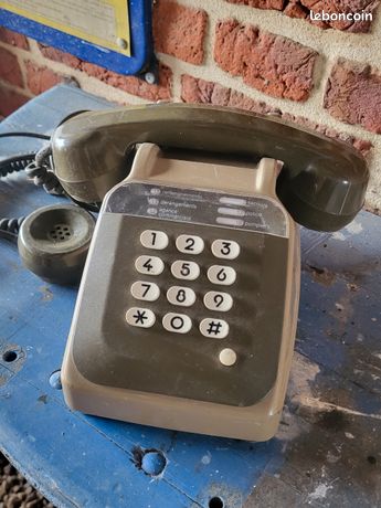 Ancien Téléphone S63 à Cadran - Bon état, Pièce De Collection Rétro