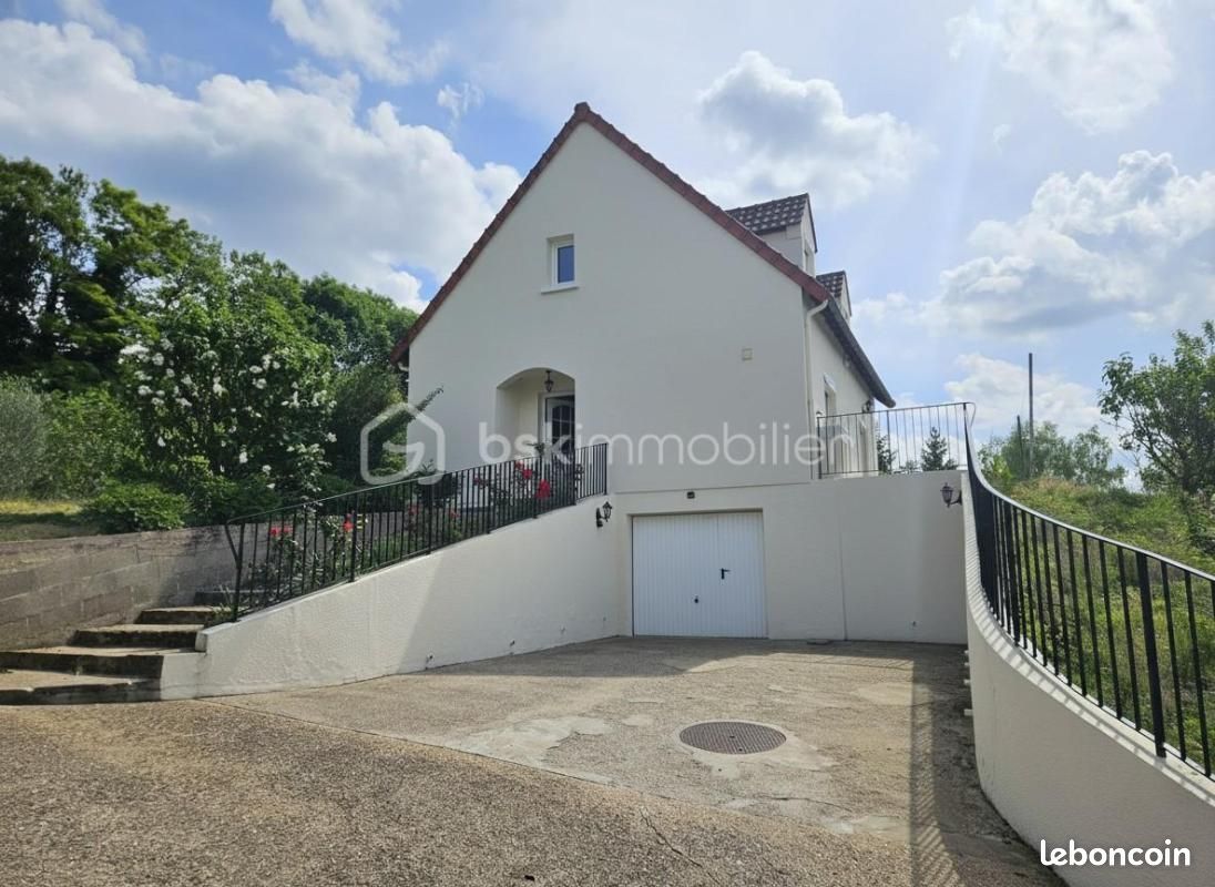 Maison 4 pièces 115 m² · à Vaux-sur-Seine · 115 m² · 343 000 €