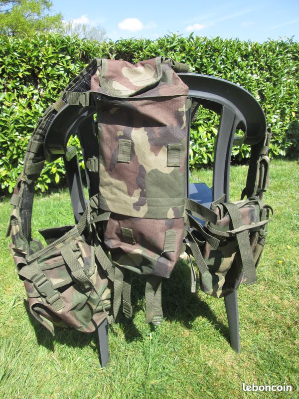 Vends gilet de combat état neuf (image 2)
