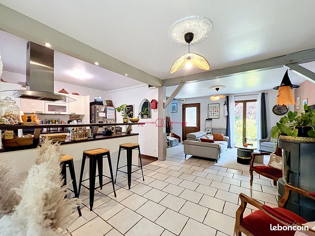 Maison 8 pièces 160 m² · à Champigny · 160 m² · 434 600 €