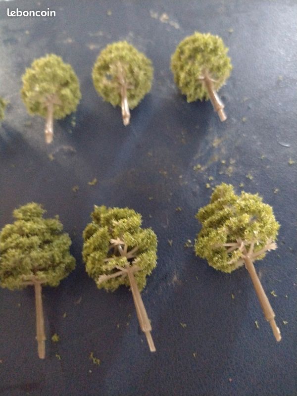 Lot de décors train miniature (espace vert : herbe /arbres) - Modélisme