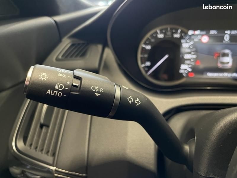 Jaguar E-Pace P200 FlexFuel MHEV 200ch R-Dynamic S (image 12)