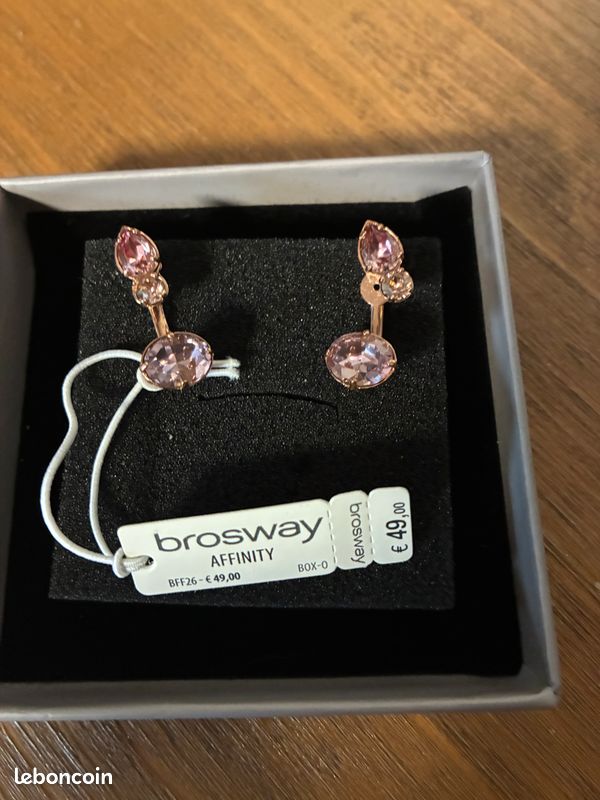 Boucles D'oreilles Brosway BAH91 - Acier 316L Avec Perles Coquillage - Collection Chant - Longueur 6 Mm