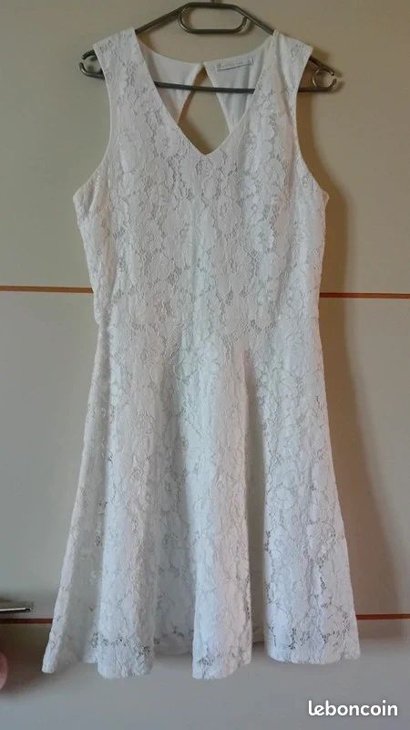 Robe Only Noire En Dentelle Sur Polyester - Taille 36, Longueur 86 Cm - Neuve Sans étiquettes - Style évasé