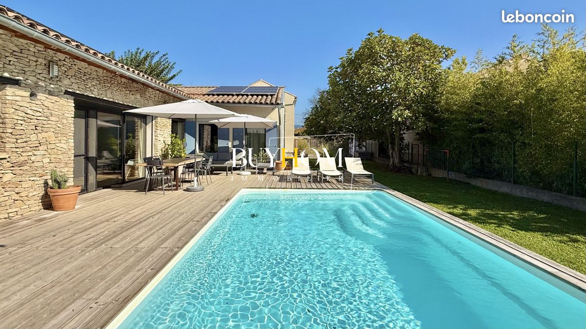 Maison 7 pièces 210 m² · à L'Isle-sur-la-Sorgue · 210 m² · 945 000 €