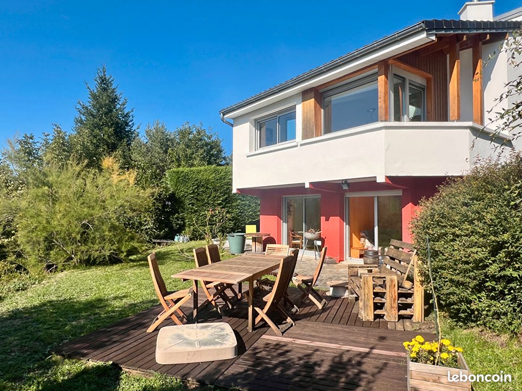 Maison 7 pièces 175 m² · à Ceyrat · 175 m² · 559 000 €