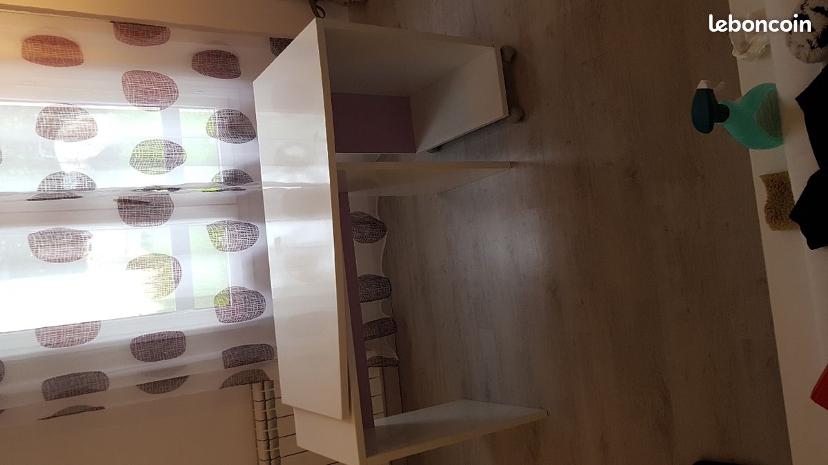 Bureau (image 10)