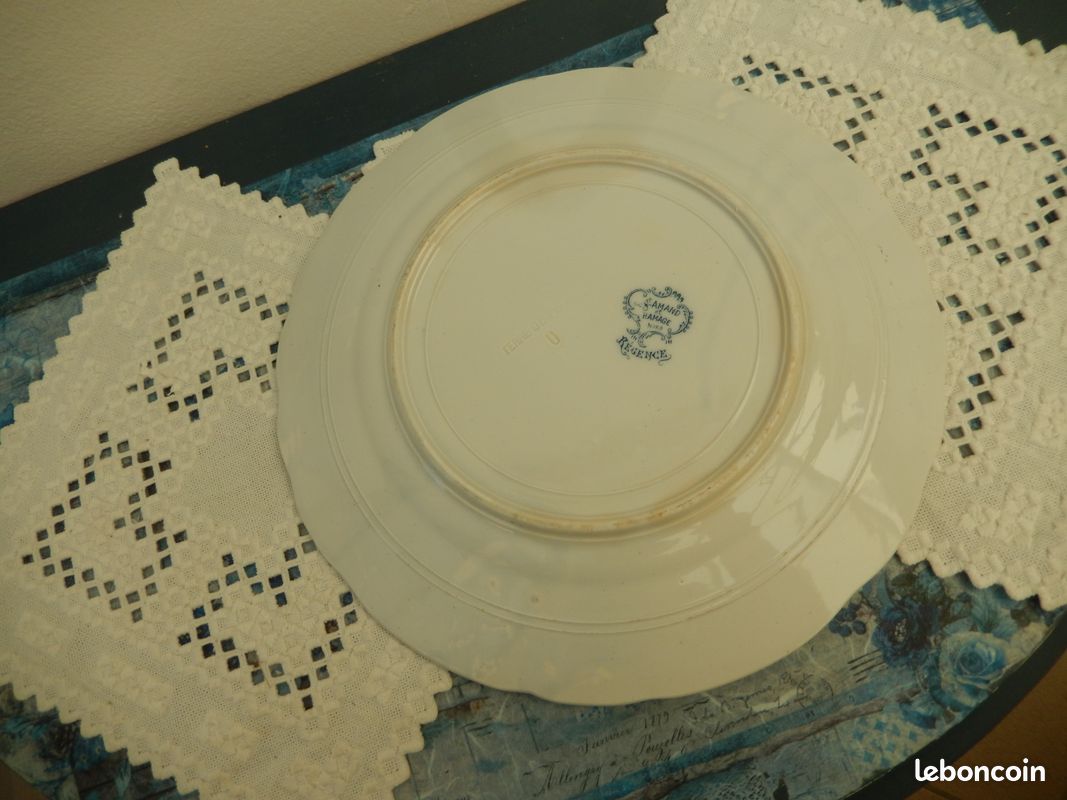 1 plat St Amand et Hamage motif "Régence" - bleu - Terre de fer (image 2)
