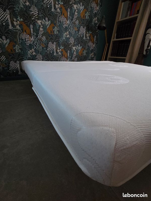 Vends matelas BULTEX pour BZ 140x190 (image 2)