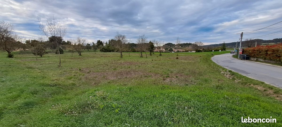 Terrain agricole · à Saint-Privat-des-Vieux · 15 000 €