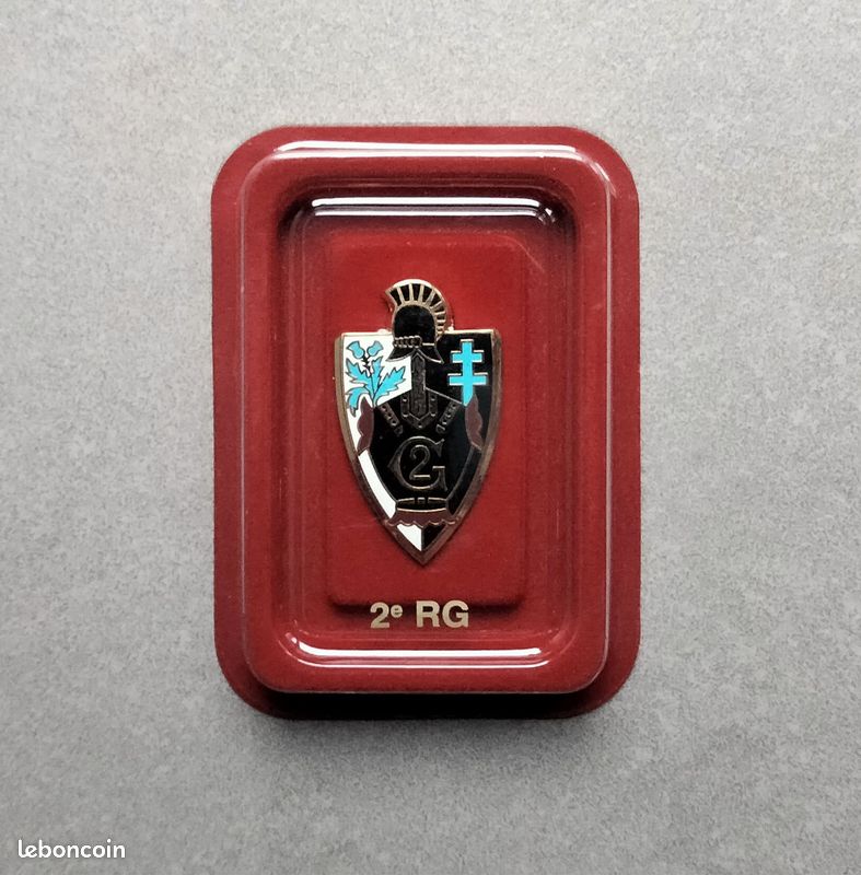Insigne militaire collection Atlas "2ème RG" (image 1)