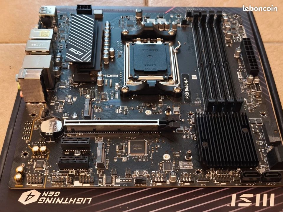 Carte Mère Amptron PM-8600 Socket 7 – Avec CPU AMD K5-PR166 Et 16 Mo RAM