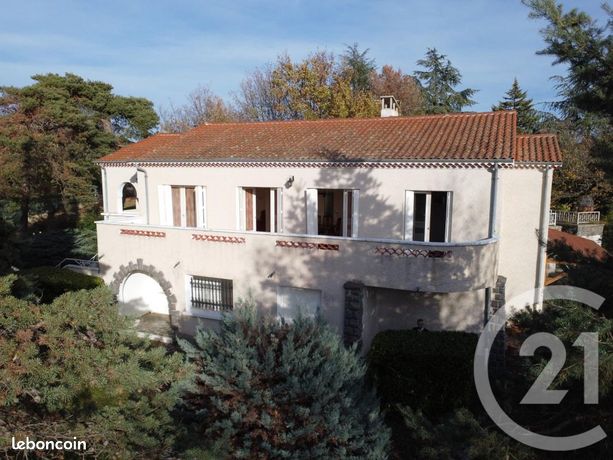 Maison 7 pièces 203 m²