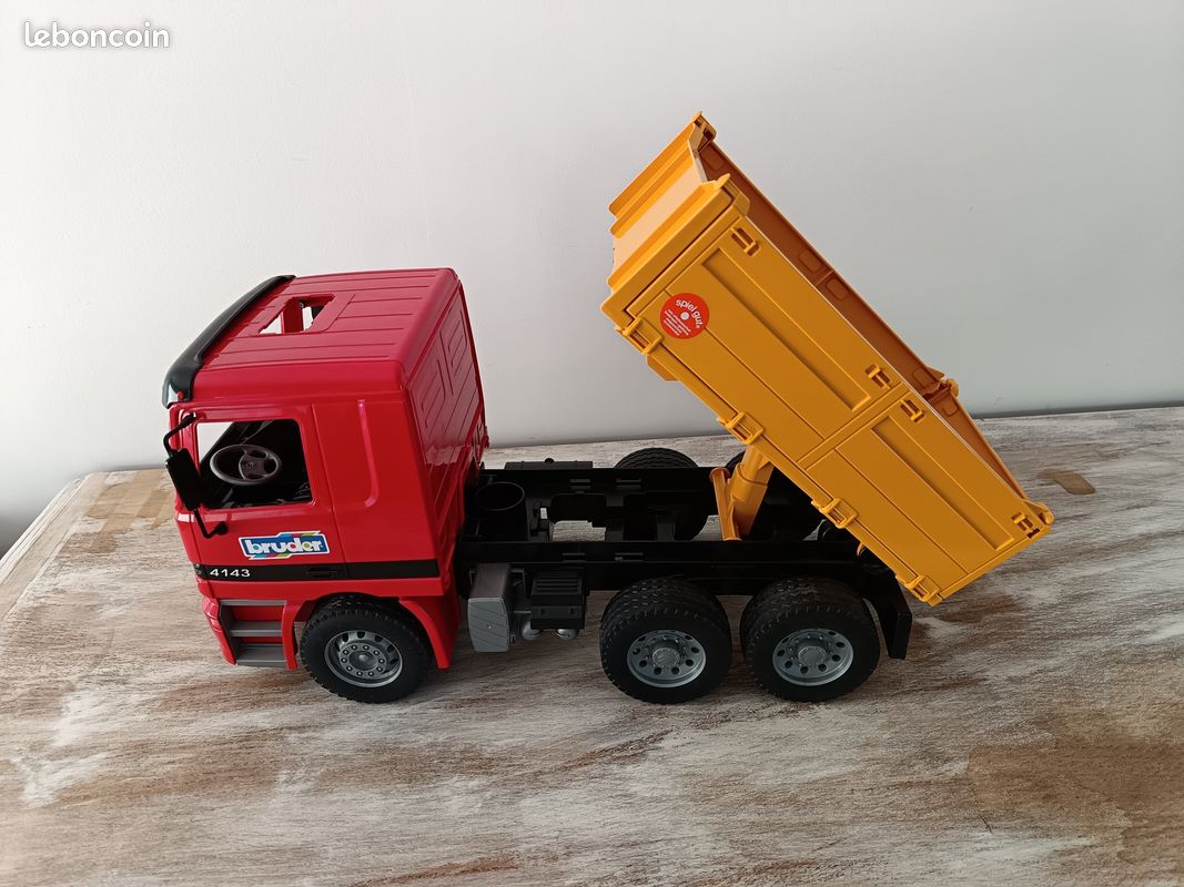Jouet camion-benne BRUDER (image 4)