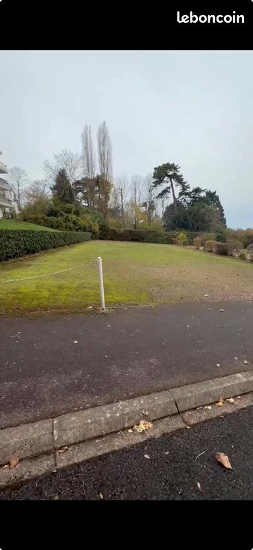Parking · à Villers-sur-Mer · 80 €