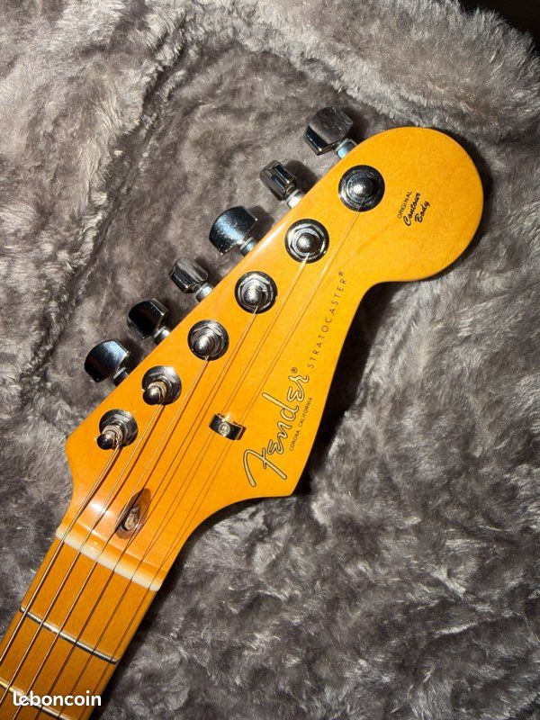 Fender Stratocaster American Pro 2 (image 2)