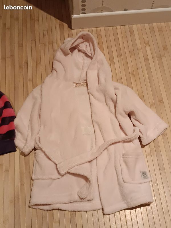 Robe de chambre + gilet fille taille 3 ans (image 2)