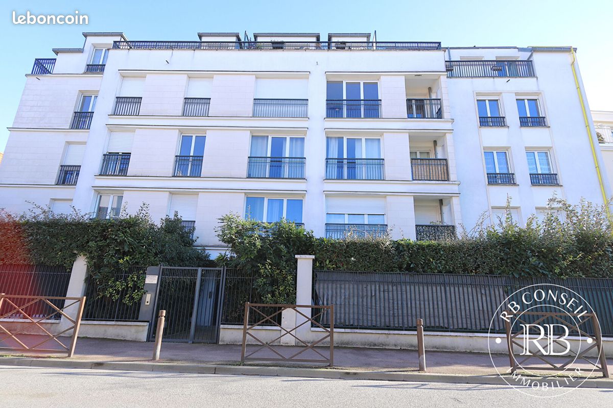 Appartement 3 pièces 82 m² · à Châtenay-Malabry · 82 m² · 1 700 €