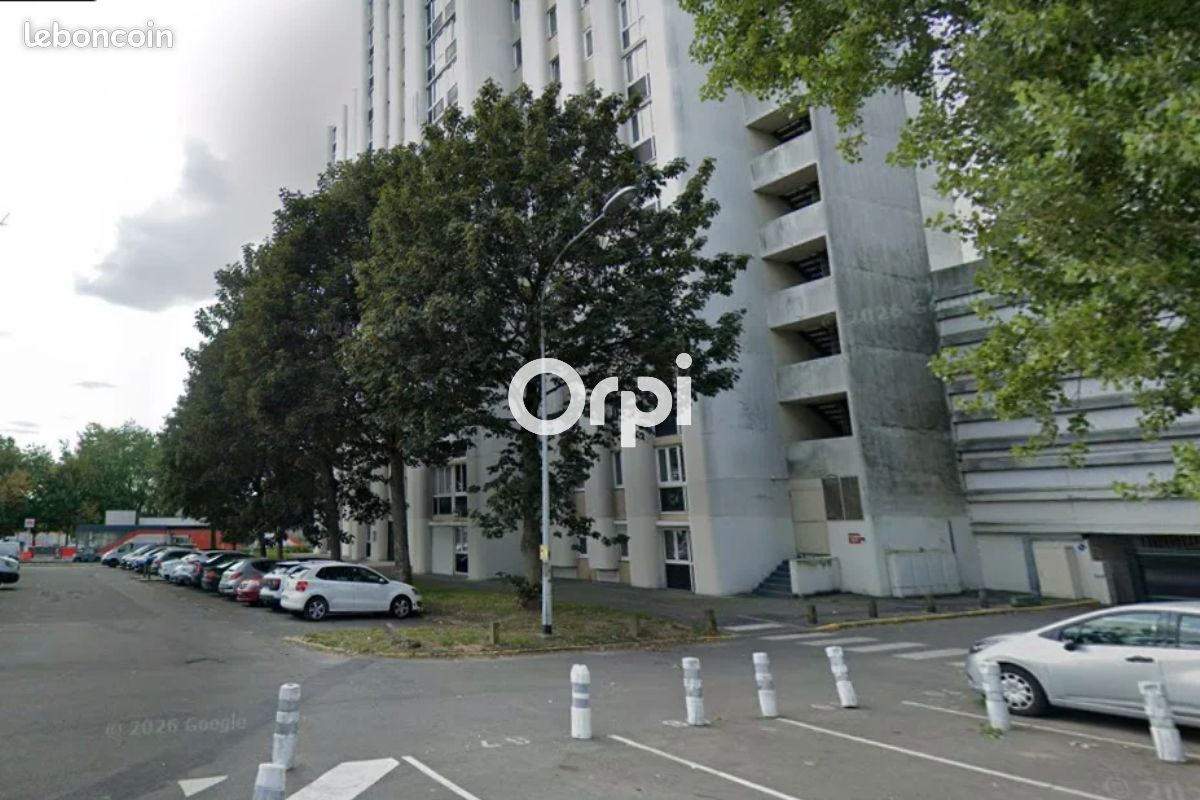 Parking 15 m² · à Mons-en-Barœul · 15 m² · 75 €/mois