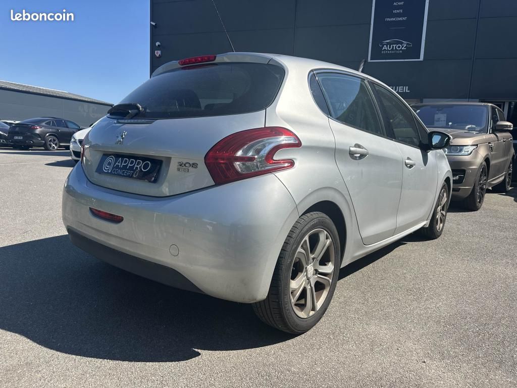 PEUGEOT 208 1.6 e-HDi FAP - 92 BERLINE Active PHASE 1 (image 4)