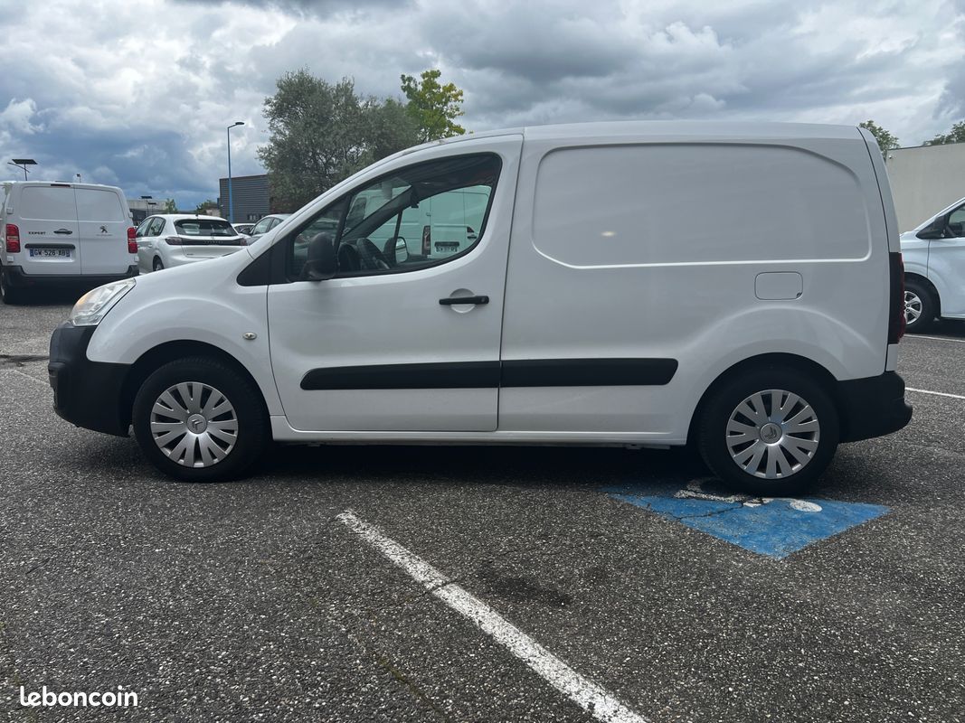 Citroen berlingo vu cabine approfondie 1.6 bluehdi 99 ch xl l2 confort / distribution faite (image 14)