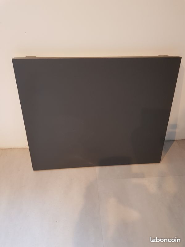 Table murale pliante (image 1)