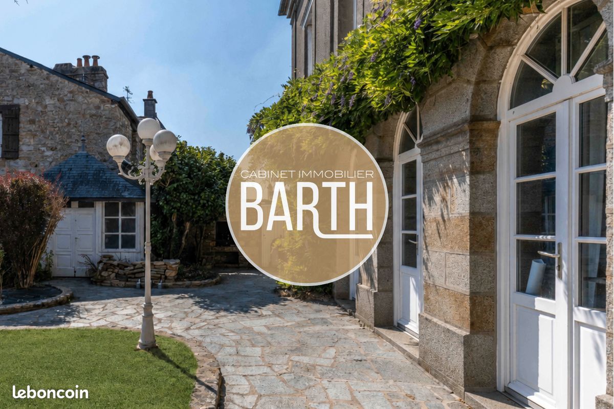 Maison 8 pièces 263 m² · à Saint-Aubin-du-Cormier · 263 m² · 544 500 €