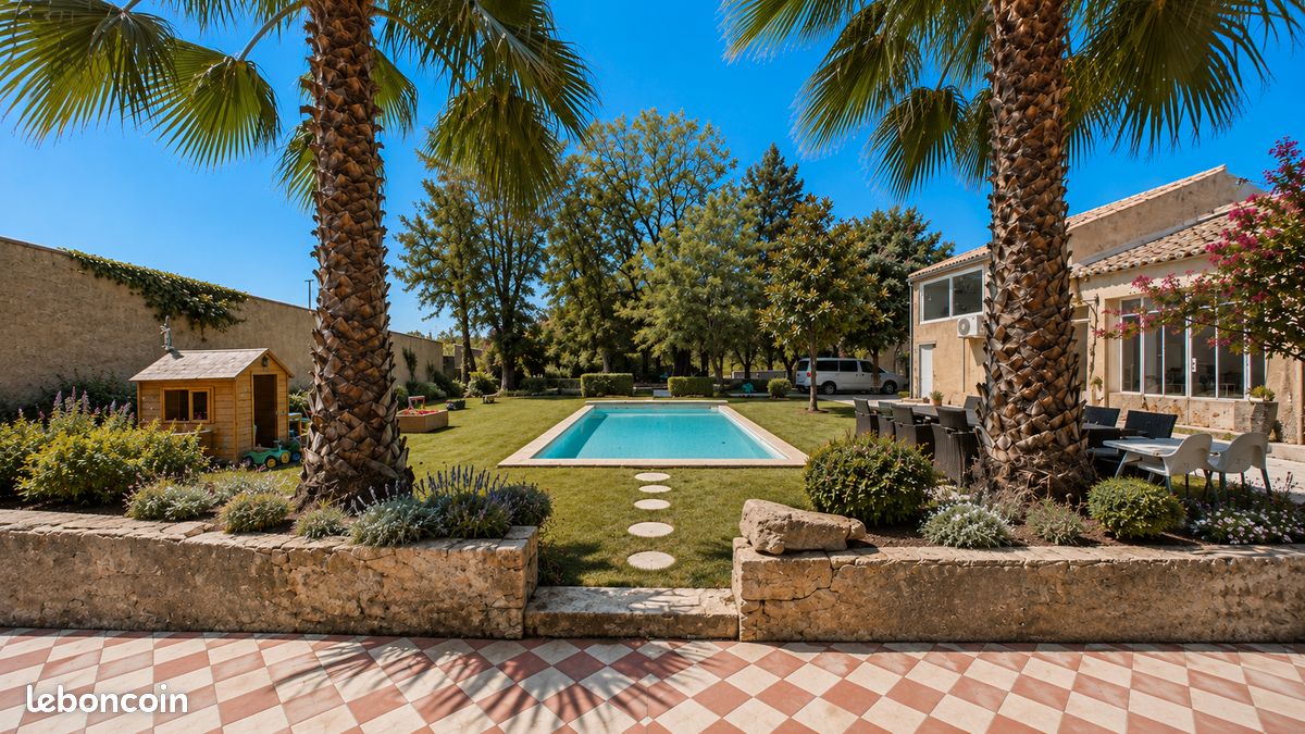 Maison 9 pièces 434 m² · à Saint-Geniès-de-Comolas · 434 m² · 795 000 €