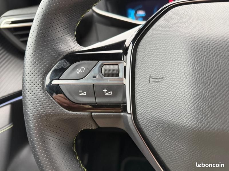 Peugeot 2008 e-2008 136ch GT (image 22)