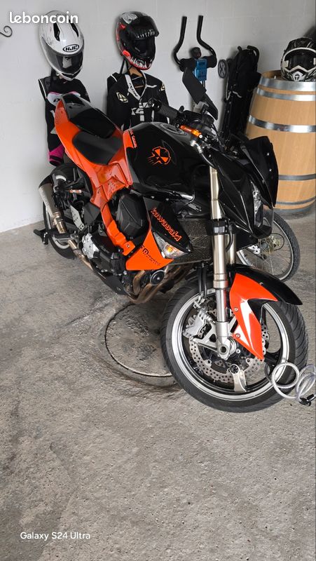 Z1000 (image 1)
