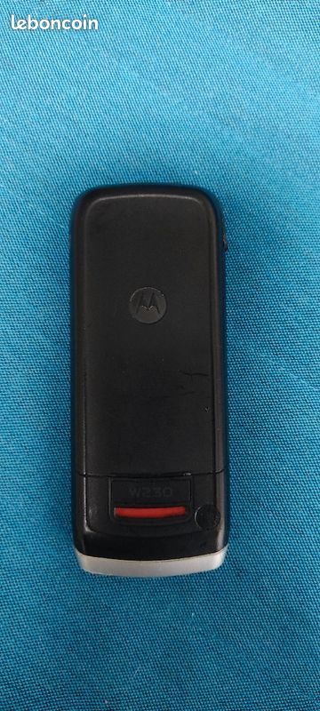 Mobile Motorola W230 (image 3)