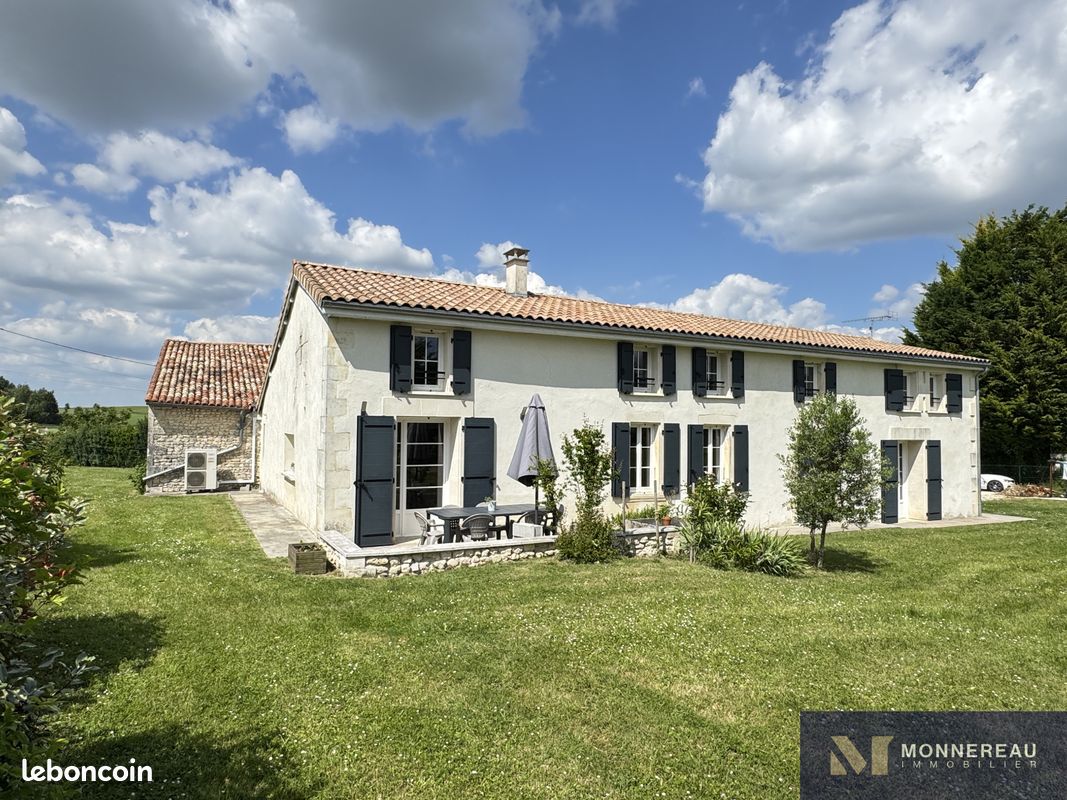 Maison 7 pièces 186 m² · à Guimps · 186 m² · 334 000 €