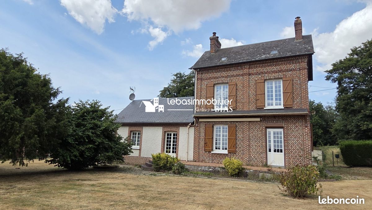 Maison 5 pièces 126 m² · à Yerville · 126 m² · 242 000 €