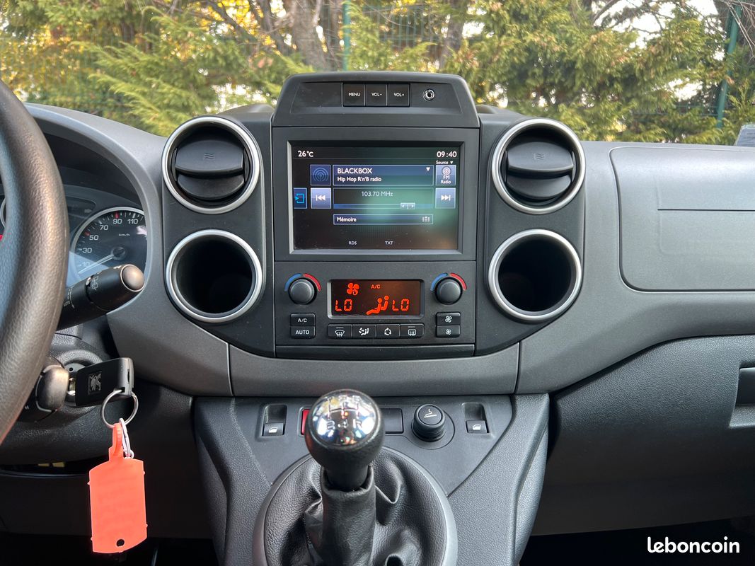 Peugeot Partner 1.6 100CH Bluehdi 2017 - Garantie 12 mois (image 3)