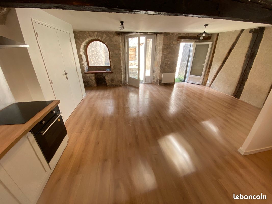 Appartement 1 pièce 39 m² · à Casteljaloux · 39 m² · 400 €