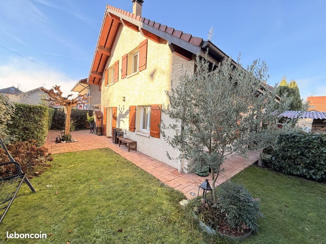 Maison 5 pièces 119 m² · à Ville-la-Grand · 119 m² · 560 000 €
