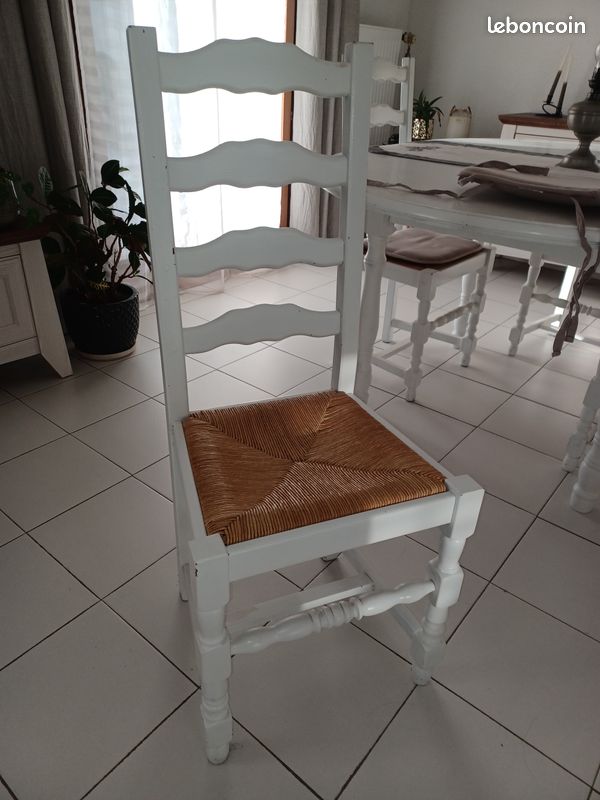 Table et 4 chaises (image 2)