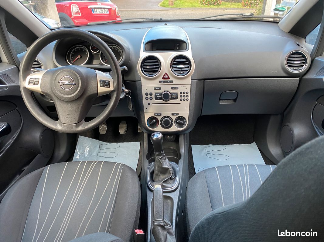 OPEL CORSA 1L2 essence Twinport Moteur à chaine clim crit'air 2 garantie 12mois (image 9)