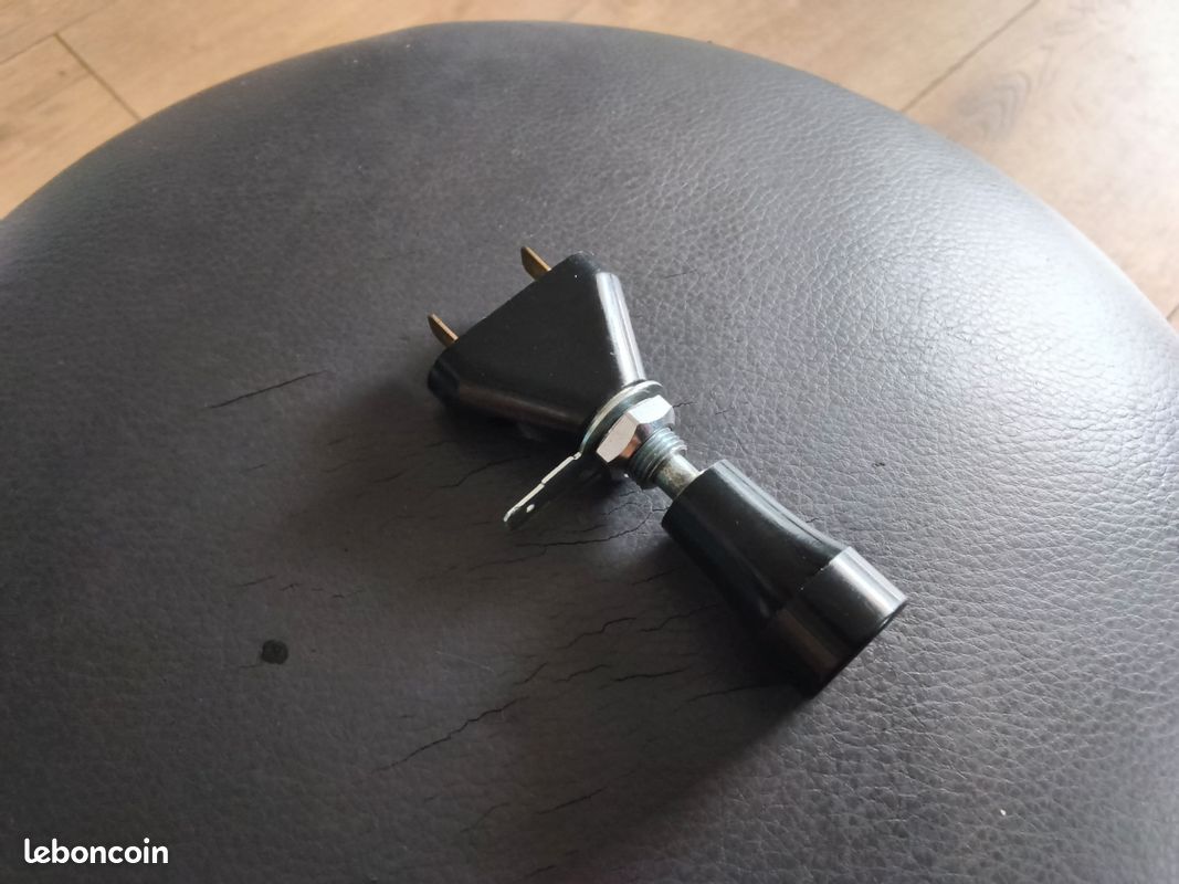Bouton contact neuf avec en bout voyant rouge neuf (image 2)