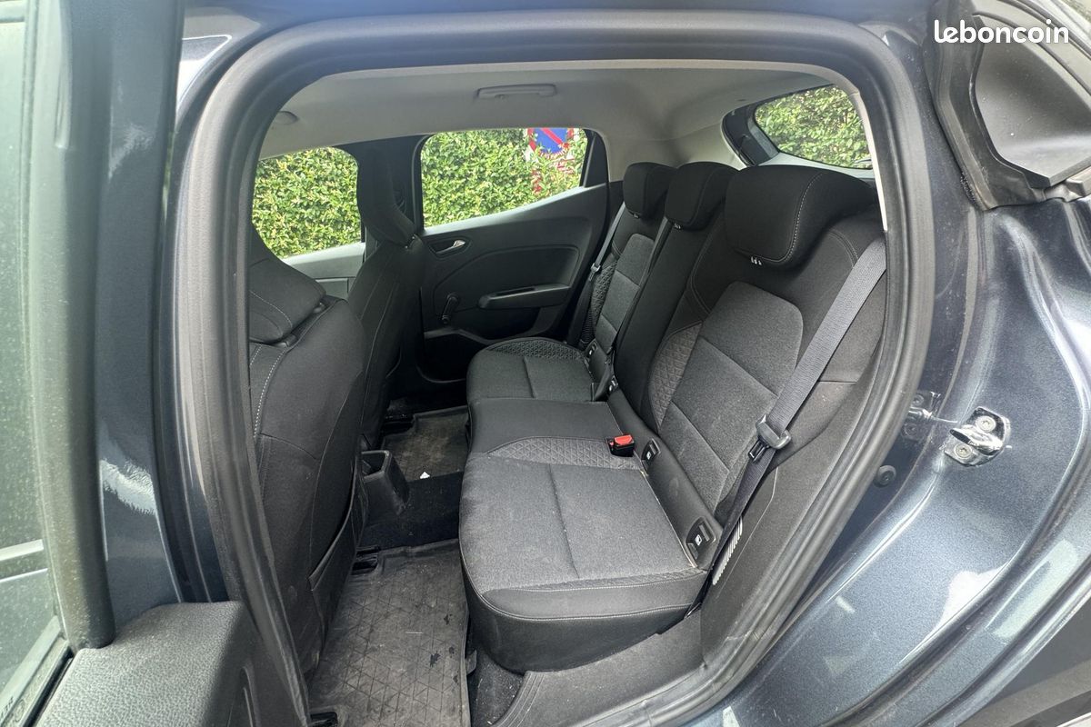 RENAULT CLIO 1.6 E-Tech Hybride - 140 - BVA multi-modes - 2021 V BERLINE Business (image 16)