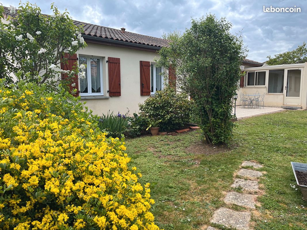 Maison 5 pièces 106 m² - Ligugé 86240 (image principale 0)