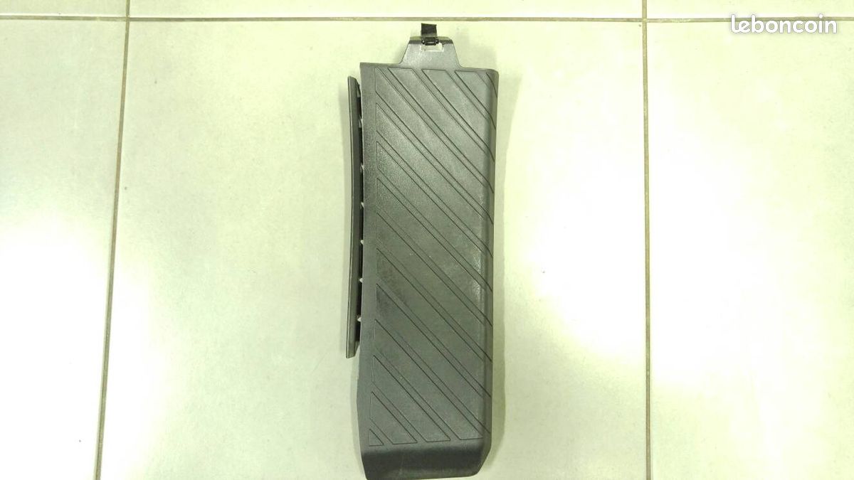 Repose pied AUDI A6 4G C7 (image 1)