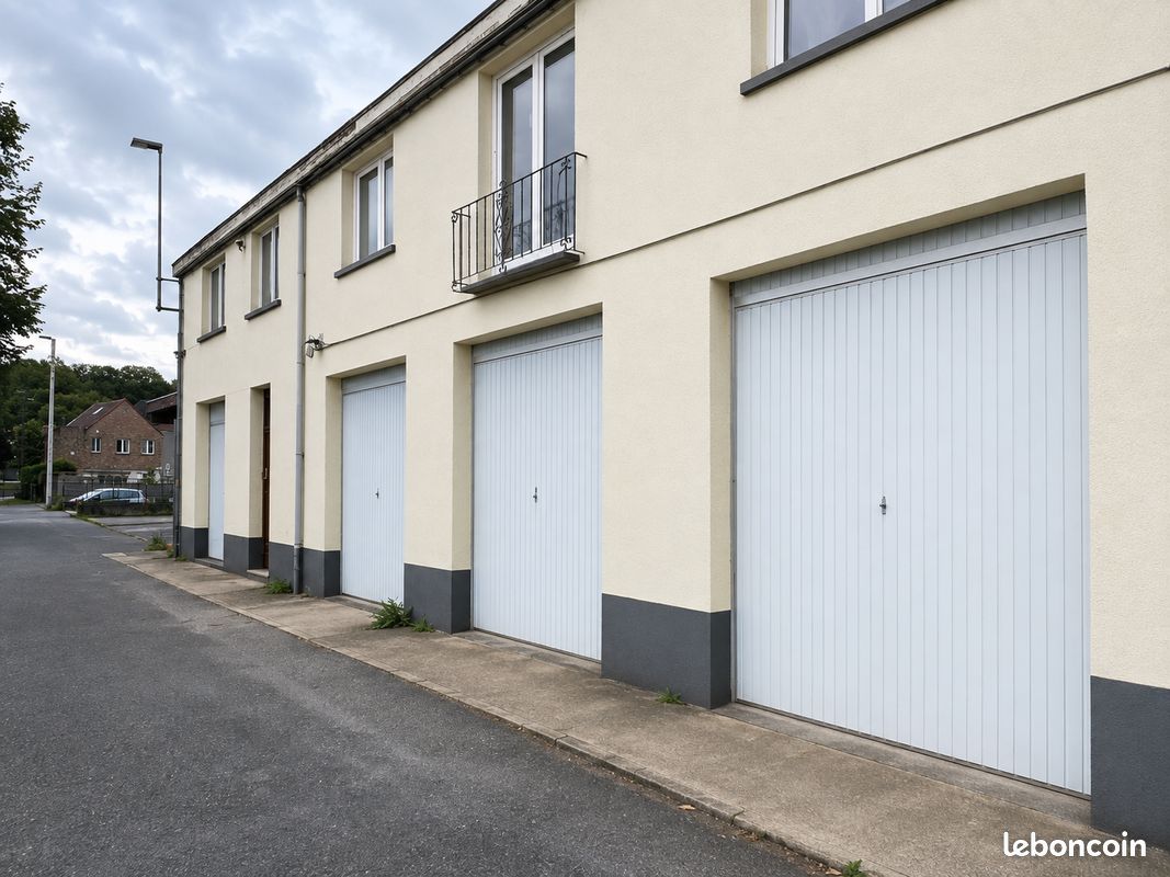 Immeuble 12 pièces 300 m² · à Houdain-lez-Bavay · 300 m² · 295 000 €