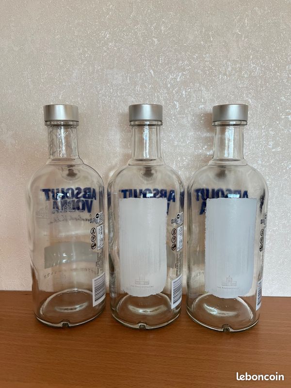 Lot 3 Bouteilles vides Sweden Vodka Absolut, bouchon solide à visser d'origine - Mariage, Banquet, Bar, Soirée privée, Décoration, Vitrine; Carafe & Pichet Restaurant; Photophore (image 4)