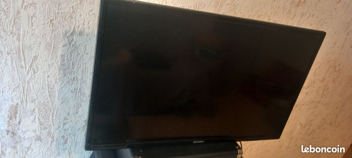 TV LED Grandin 28 pouces (70 cm) – Très bon état (image 2)