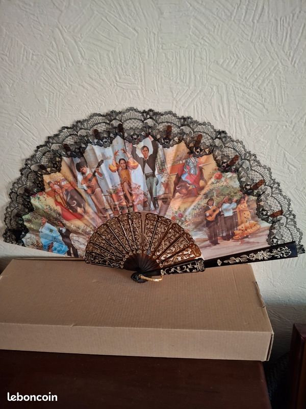 Eventail Vintages Danseurs espagnols (image 1)